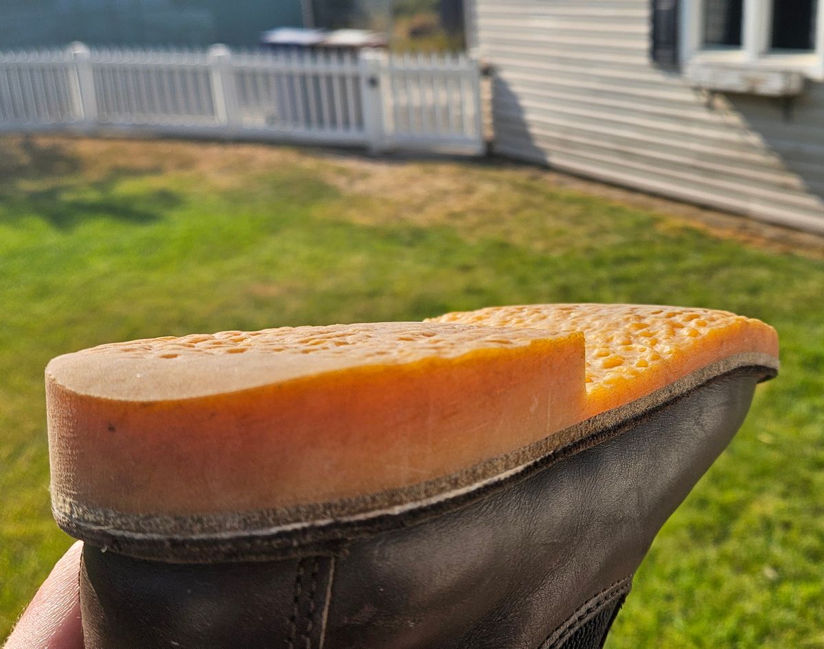 Photo by cjelliott on July 19, 2024 of the Jim Green outback in Brown Full Grain.