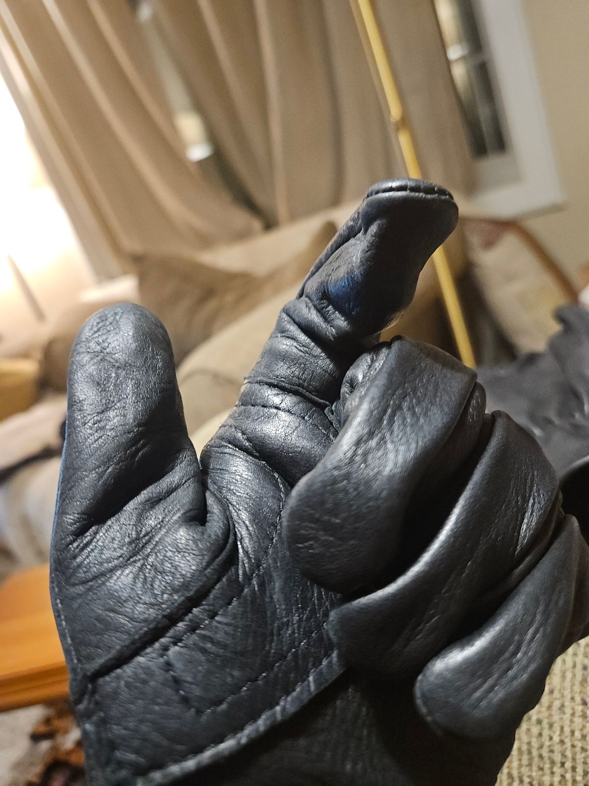 Photo by cjelliott on February 23, 2026 of the Geier Glove Deerskin Roper in Deerskin.