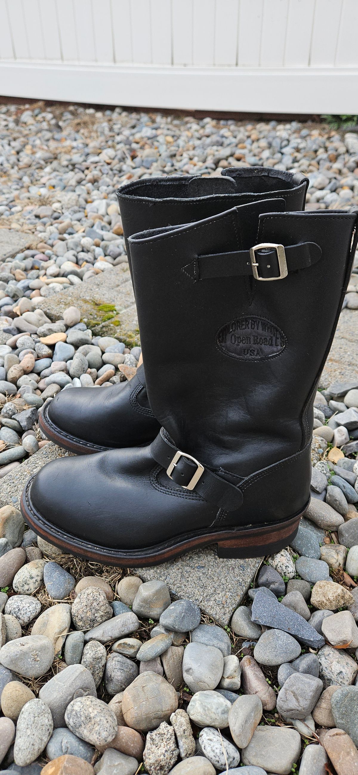 Photo by cjelliott on November 19, 2024 of the White's Hathorn Explorer in Seidel Black Oil Tan.
