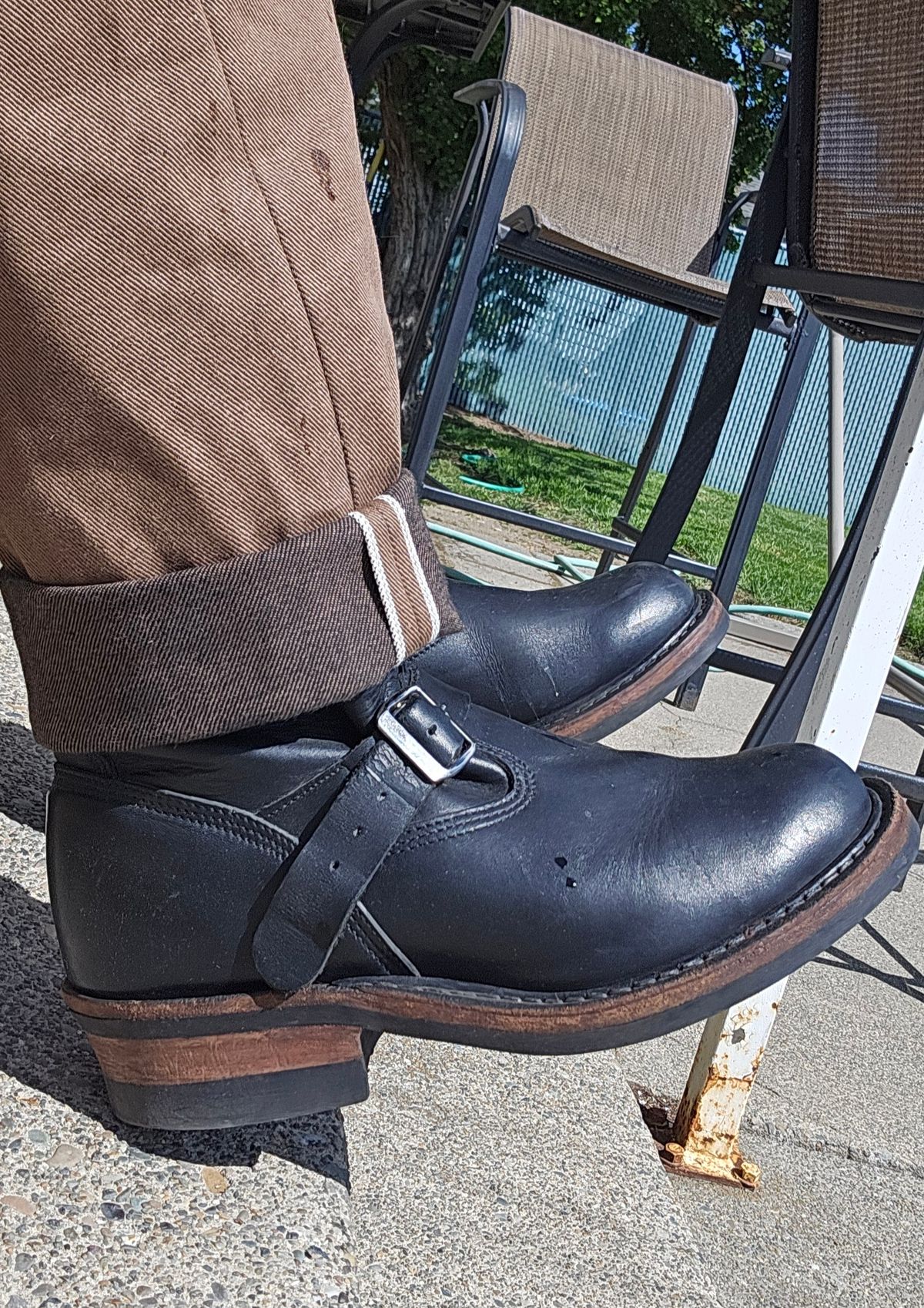 Photo by cjelliott on May 5, 2025 of the White's Hathorn Explorer in Seidel Black Oil Tan.
