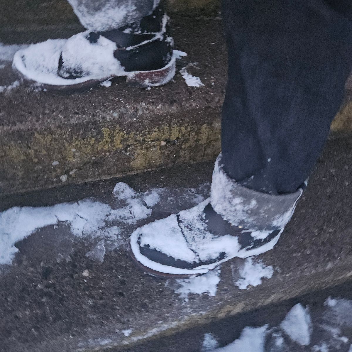 Photo by cjelliott on January 9, 2026 of the Nicks Nicks X Carl Murawski - Vintage Engineer in Horween Black Waxed Flesh.