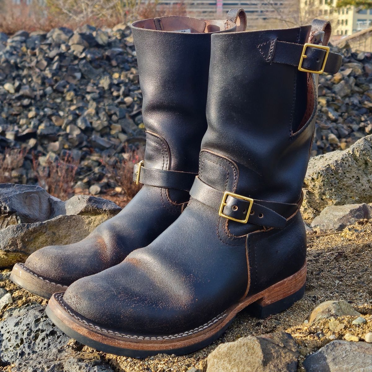 Photo by cjelliott on March 3, 2026 of the Nicks Nicks X Carl Murawski - Vintage Engineer in Horween Black Waxed Flesh.