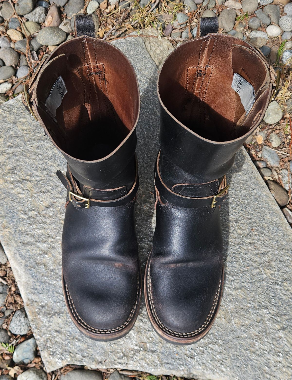 Photo by cjelliott on April 3, 2026 of the Nicks Nicks X Carl Murawski - Vintage Engineer in Horween Black Waxed Flesh.