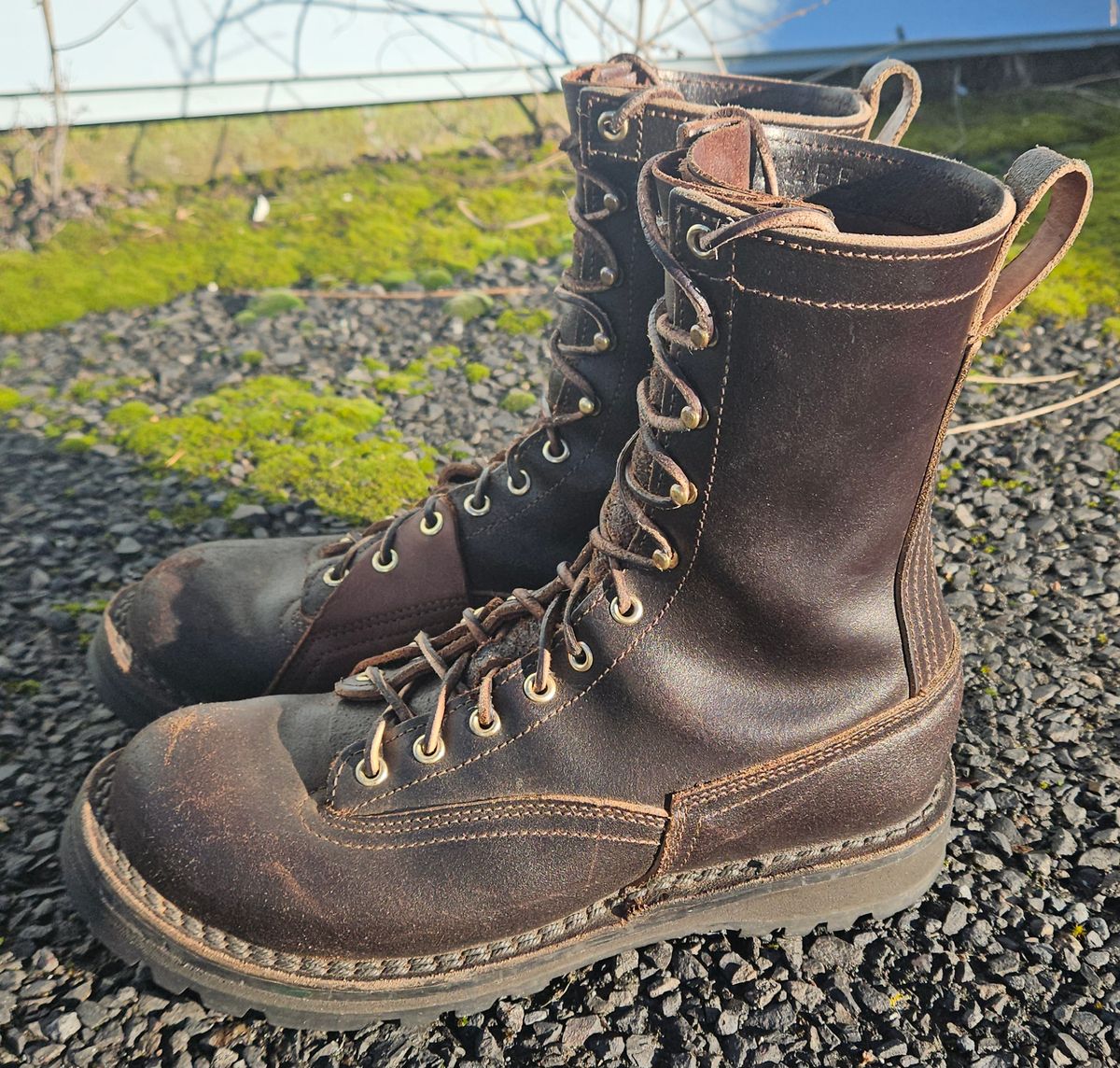 Photo by cjelliott on February 1, 2025 of the Nicks x Rose Anvil ND3 in Horween Brown Waxed Flesh & Seidel 1964 Brown.