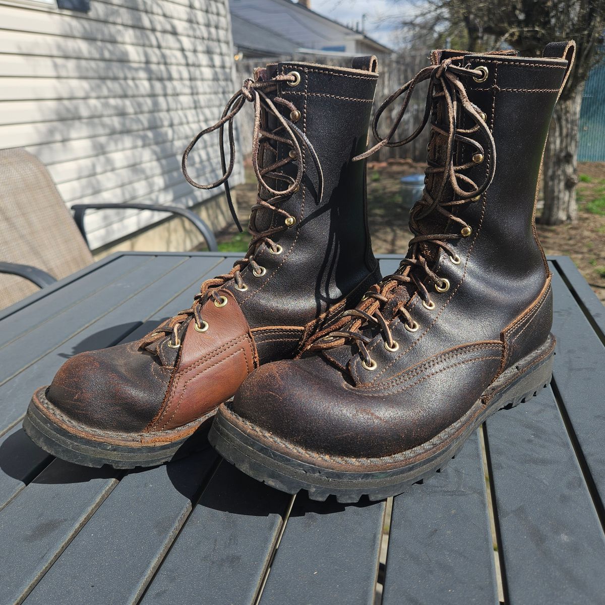 Photo by cjelliott on April 2, 2025 of the Nicks x Rose Anvil ND3 in Horween Brown Waxed Flesh & Seidel 1964 Brown.