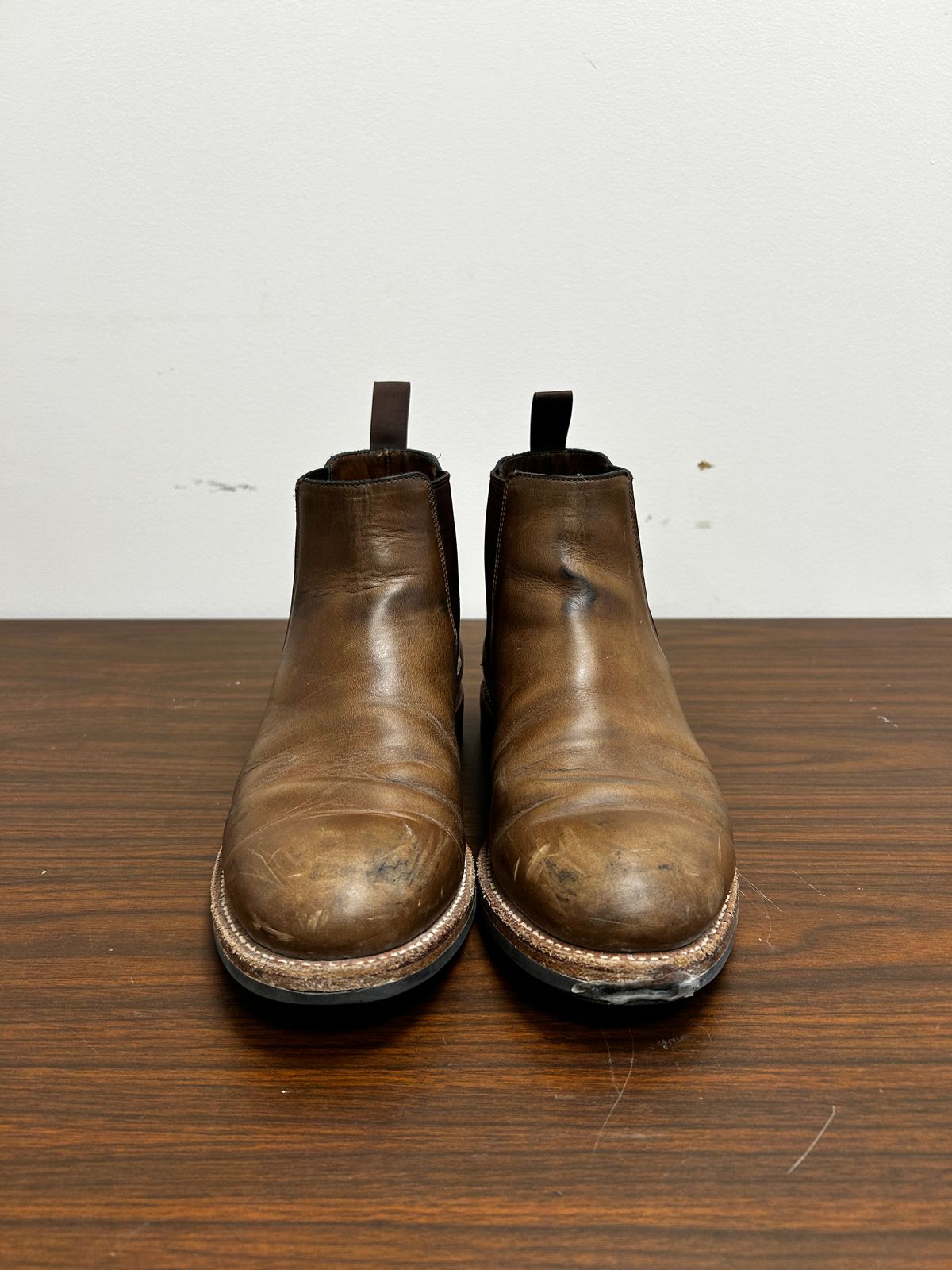 Photo by Patrick_I._Nas on November 2, 2025 of the Grant Stone Chelsea Boot in Horween Dune Chromexcel.