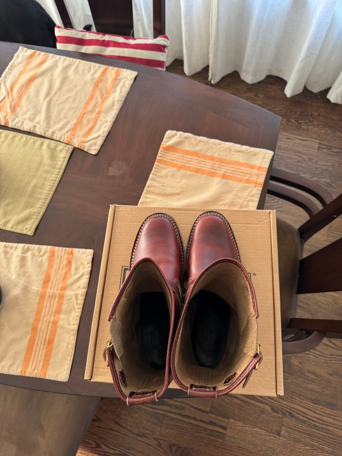 Photo by JuicyDeeluxe on October 17, 2024 of the Wesco Mister Lou in Horween Umber Chromexcel.