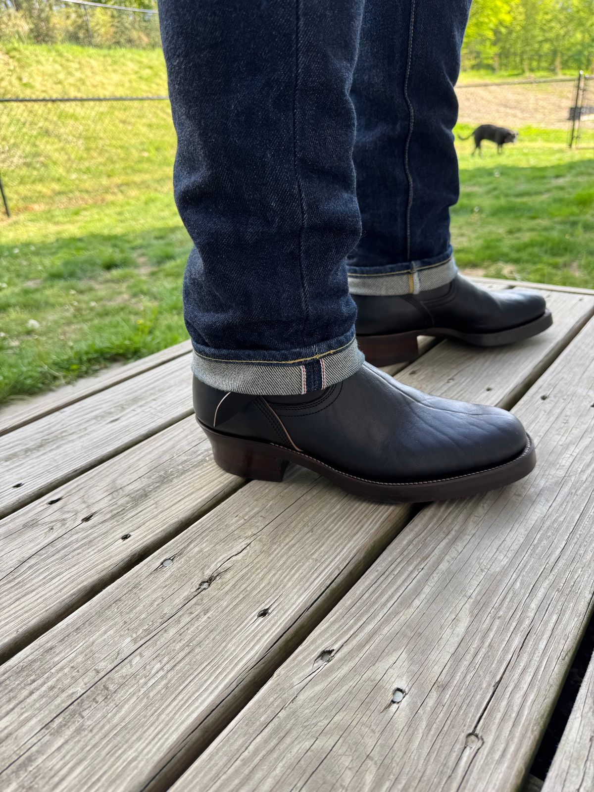 Photo by JuicyDeeluxe on May 2, 2025 of the Unsung U 22-2 Engineer Boot in Maryam Natural Horsebutt Overdyed Black.