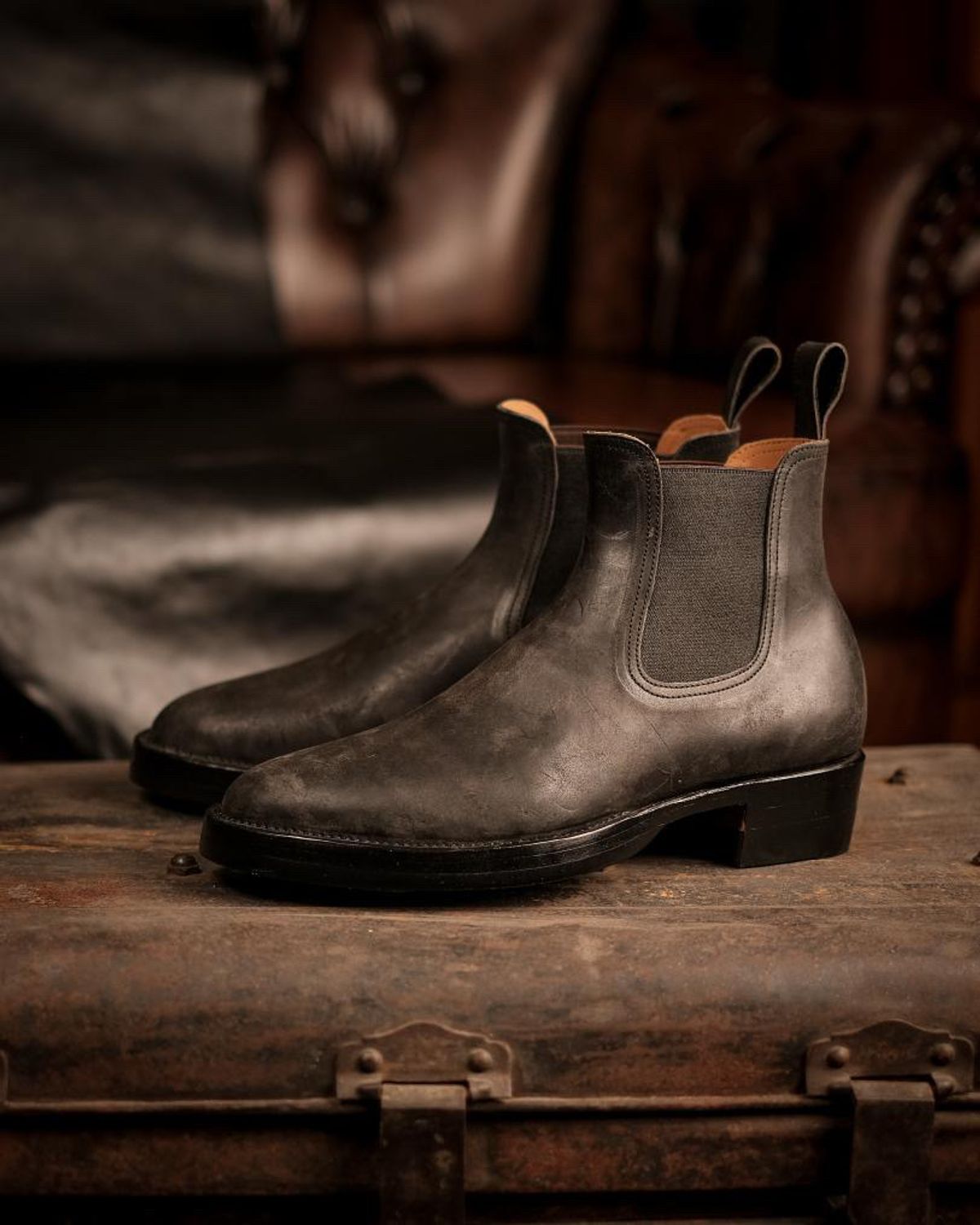 Photo by niku on April 25, 2025 of the Briselblack The Seventh Chelsea Boot in Maryam Black Waxed Reverse Horsebutt.