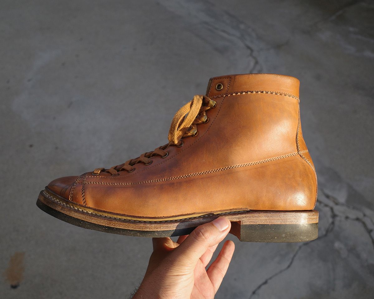 Photo by niku on November 6, 2025 of the Sagara Cordmaster in Maryam Natural Horsebutt.