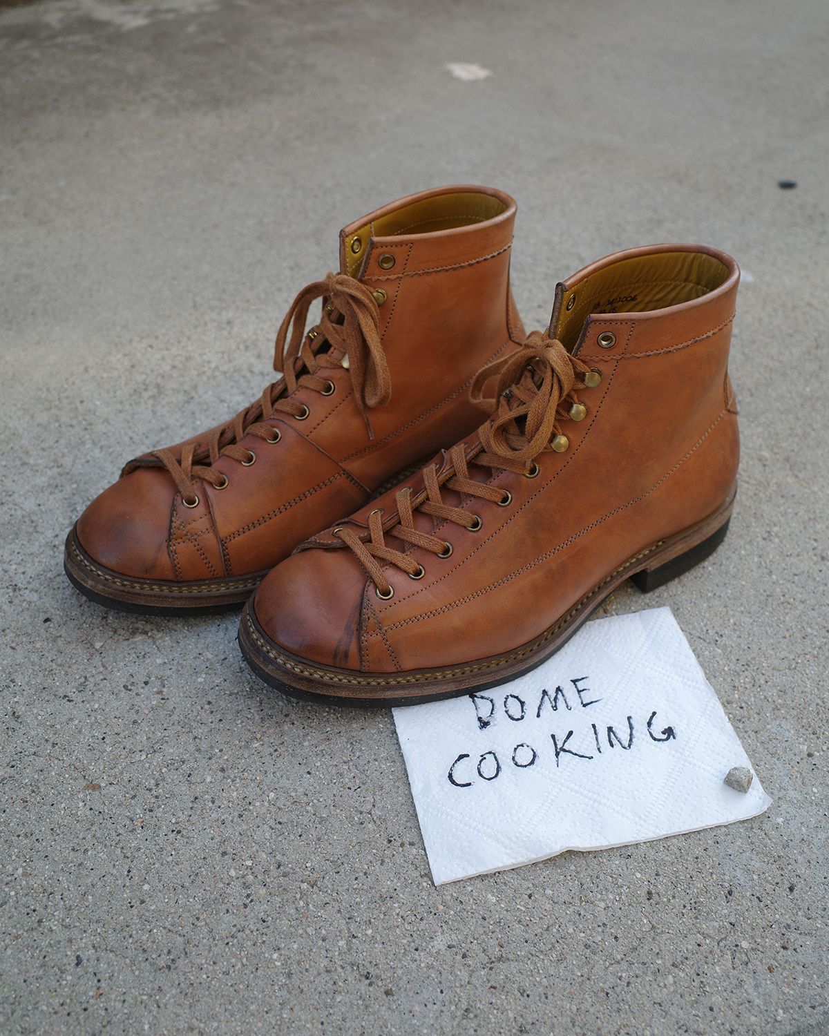 Photo by niku on November 5, 2025 of the Sagara Cordmaster in Maryam Natural Horsebutt.