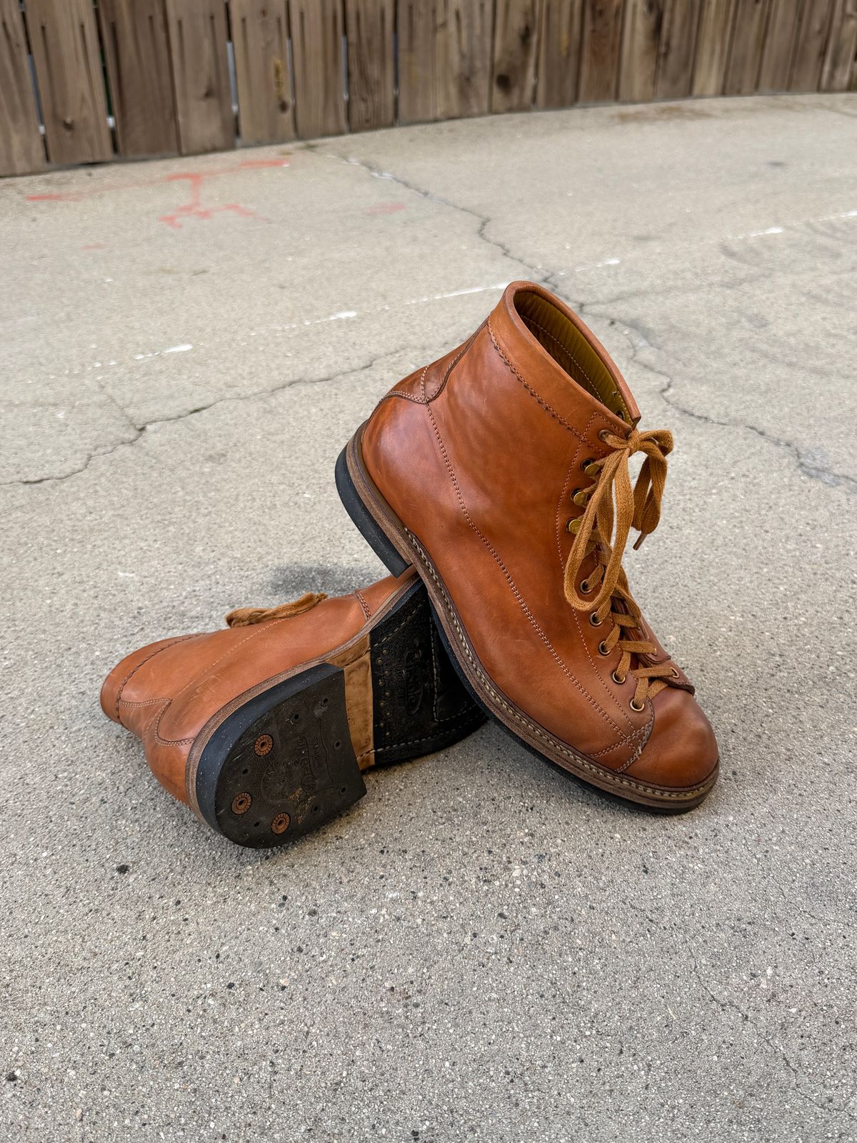 Photo by niku on February 5, 2026 of the Sagara Cordmaster in Maryam Natural Horsebutt.