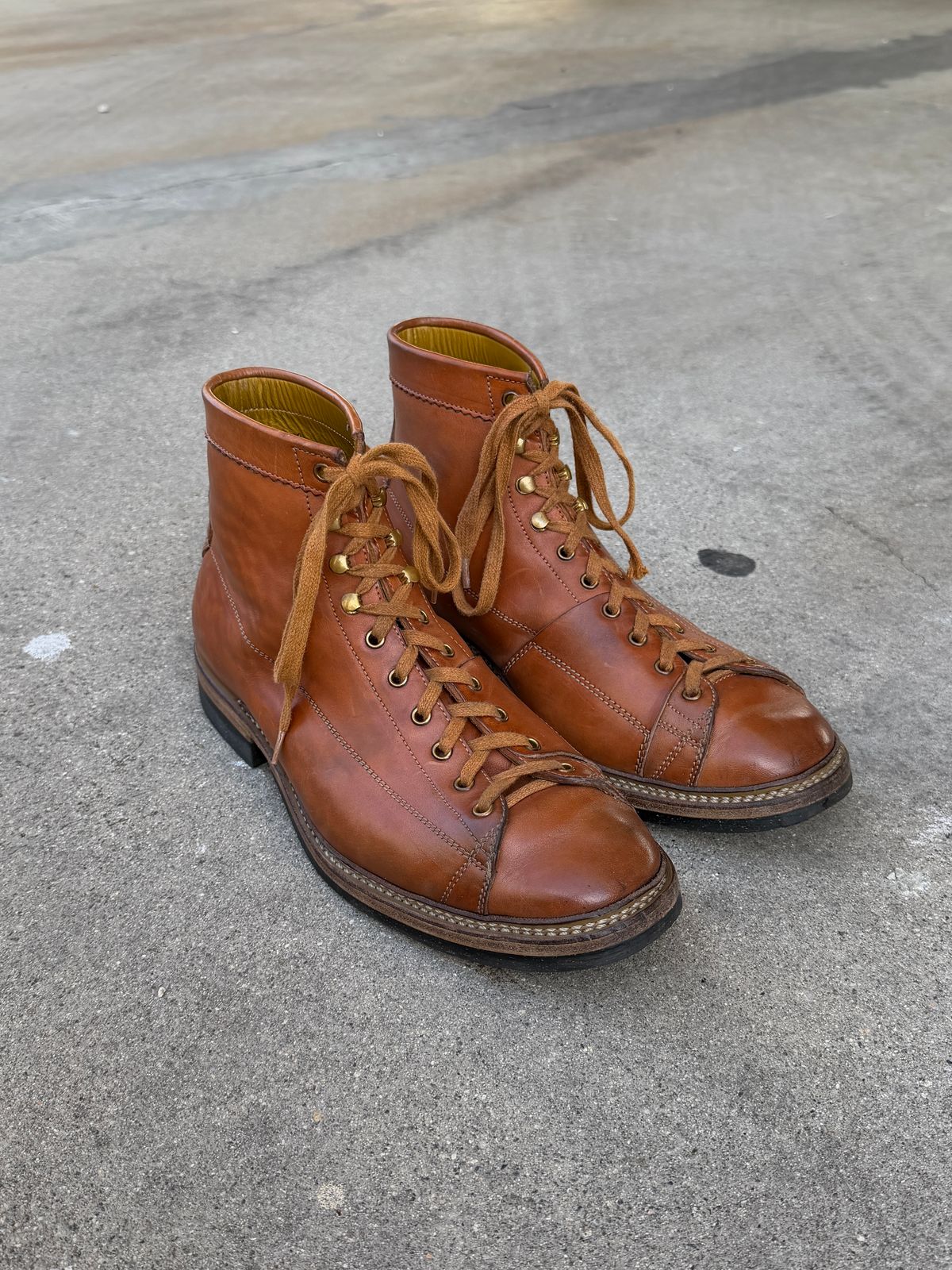 Photo by niku on February 5, 2026 of the Sagara Cordmaster in Maryam Natural Horsebutt.