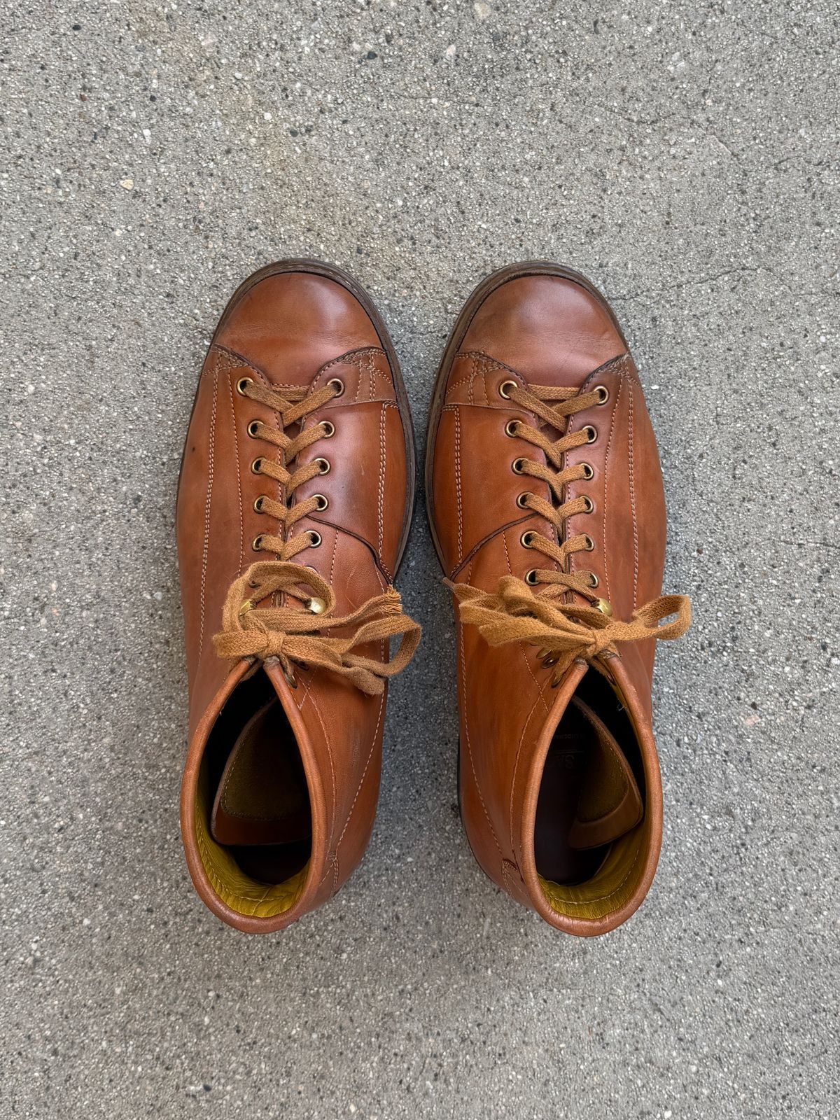 Photo by niku on February 5, 2026 of the Sagara Cordmaster in Maryam Natural Horsebutt.