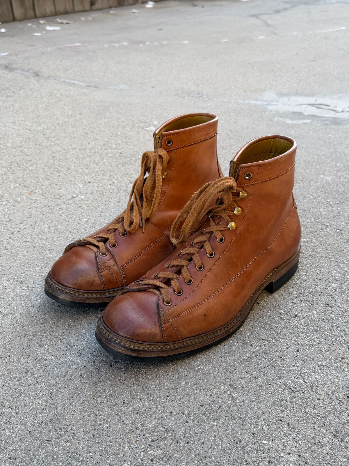 Photo by niku on March 3, 2026 of the Sagara Cordmaster in Maryam Natural Horsebutt.