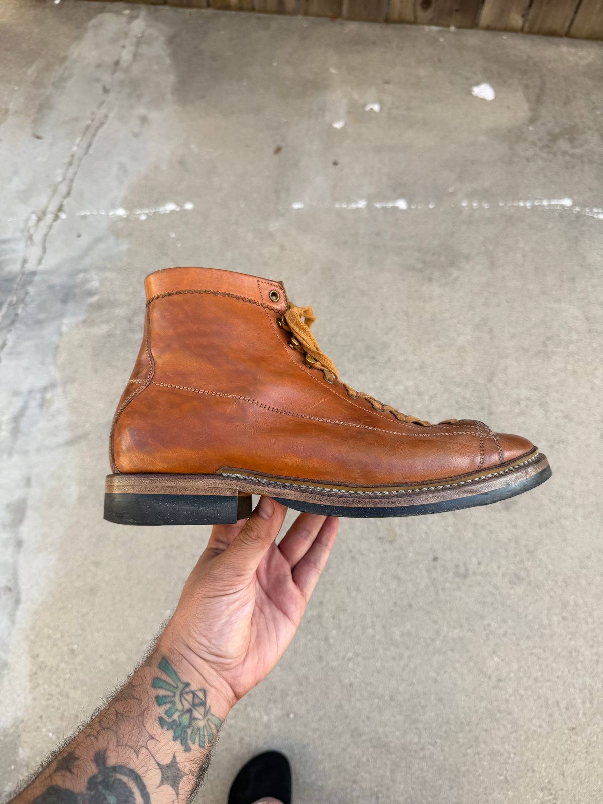 Photo by niku on March 3, 2026 of the Sagara Cordmaster in Maryam Natural Horsebutt.