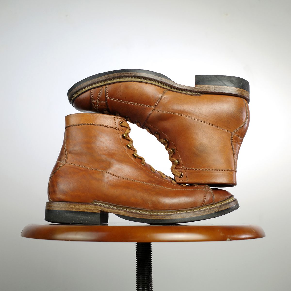 Photo by niku on April 2, 2026 of the Sagara Cordmaster in Maryam Natural Horsebutt.