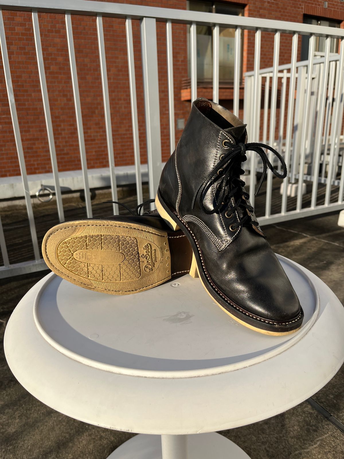 Photo by niku on February 5, 2025 of the Willie's Handmade Boots Boondocker in Maryam Black Horsebutt.