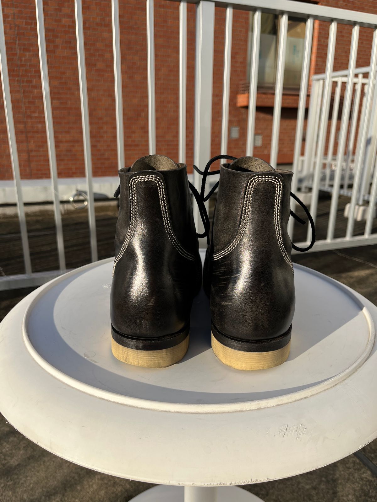Photo by niku on February 5, 2025 of the Willie's Handmade Boots Boondocker in Maryam Black Horsebutt.
