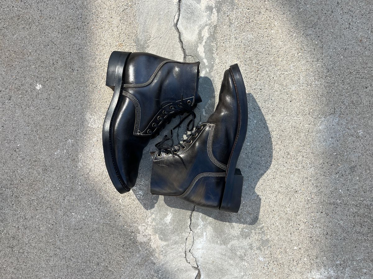 Photo by niku on September 17, 2025 of the Willie's Handmade Boots Boondocker in Maryam Black Horsebutt.
