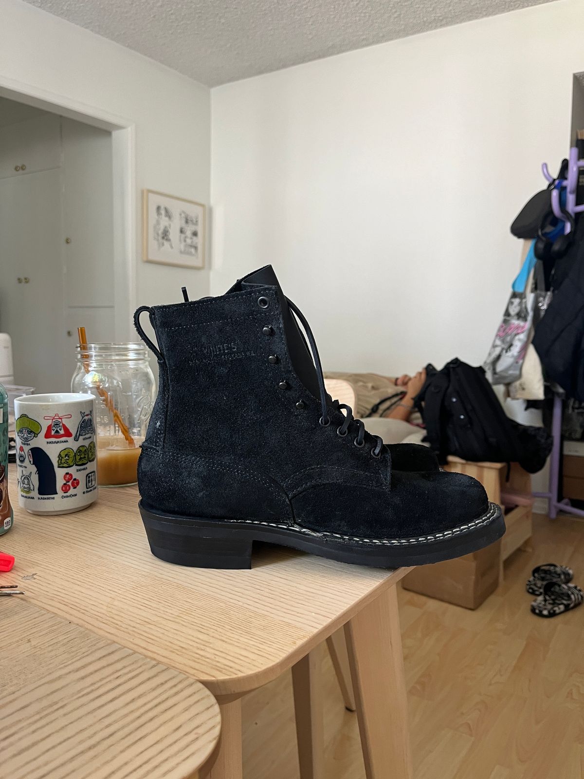 Photo by niku on September 20, 2024 of the White's Farmer/Rancher in Seidel Black Oil Tan Roughout.