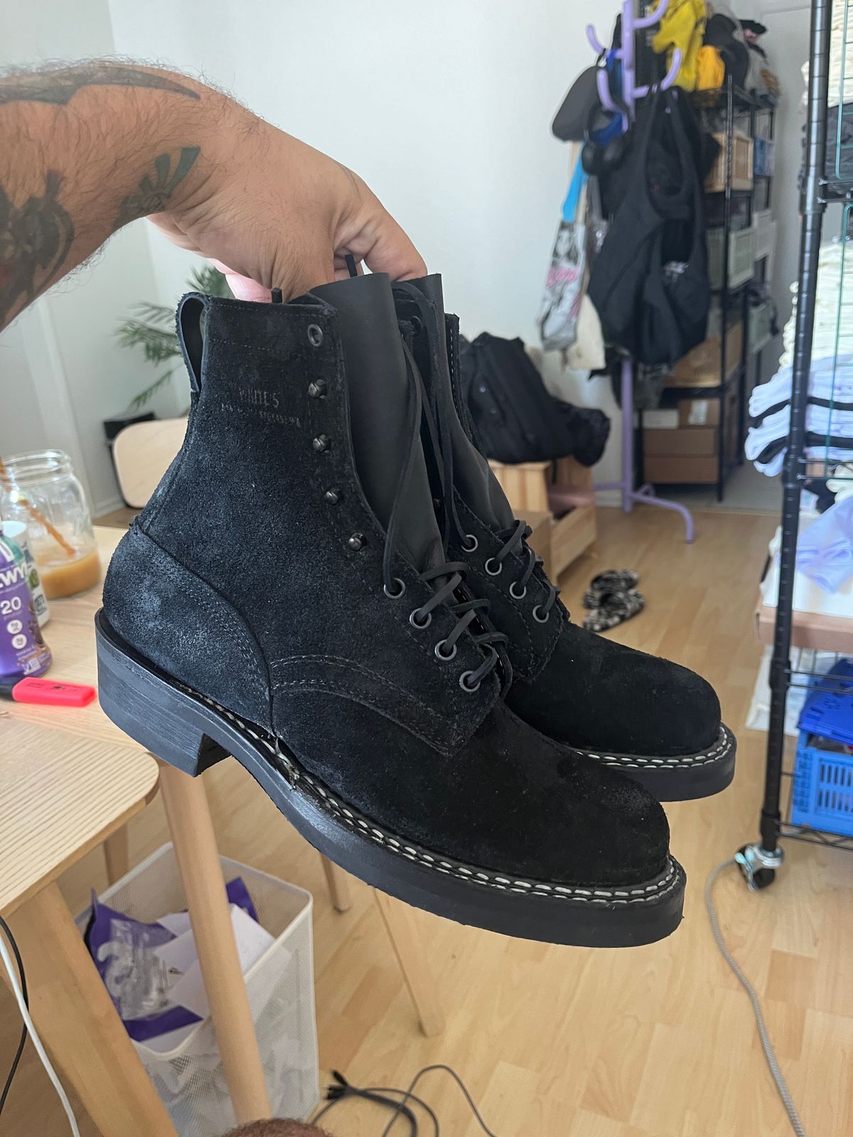 Photo by niku on September 20, 2024 of the White's Farmer/Rancher in Seidel Black Oil Tan Roughout.
