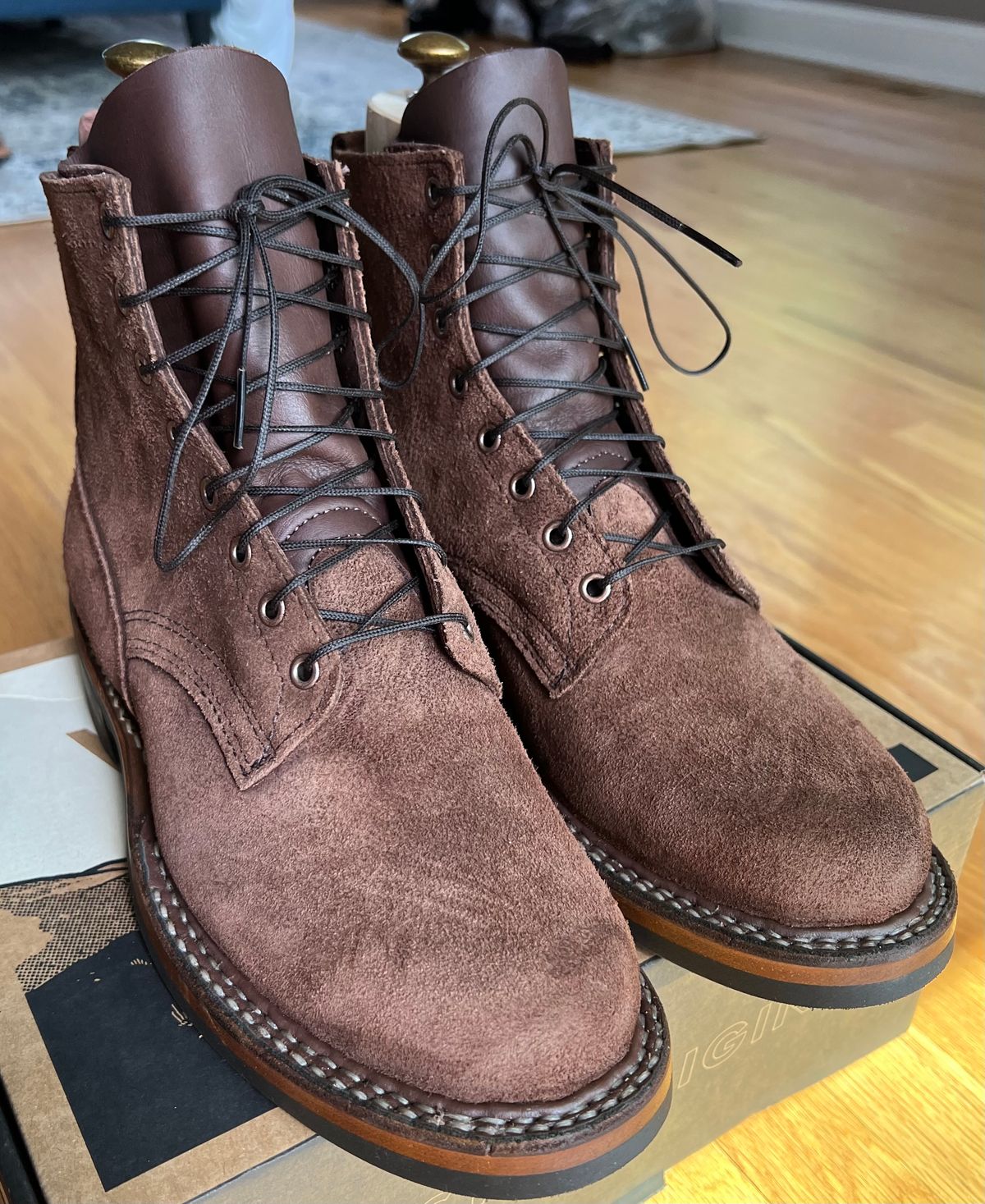 Photo by JPLopez124 on August 28, 2025 of the White's 350 Cruiser in Horween Brown Chromexcel Roughout.