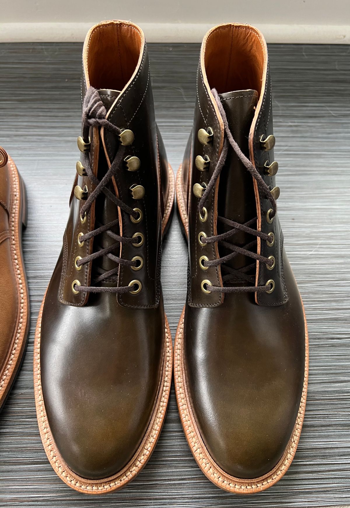 Photo by JPLopez124 on May 5, 2025 of the Grant Stone Diesel Boot in Horween Maduro Shell Cordovan.