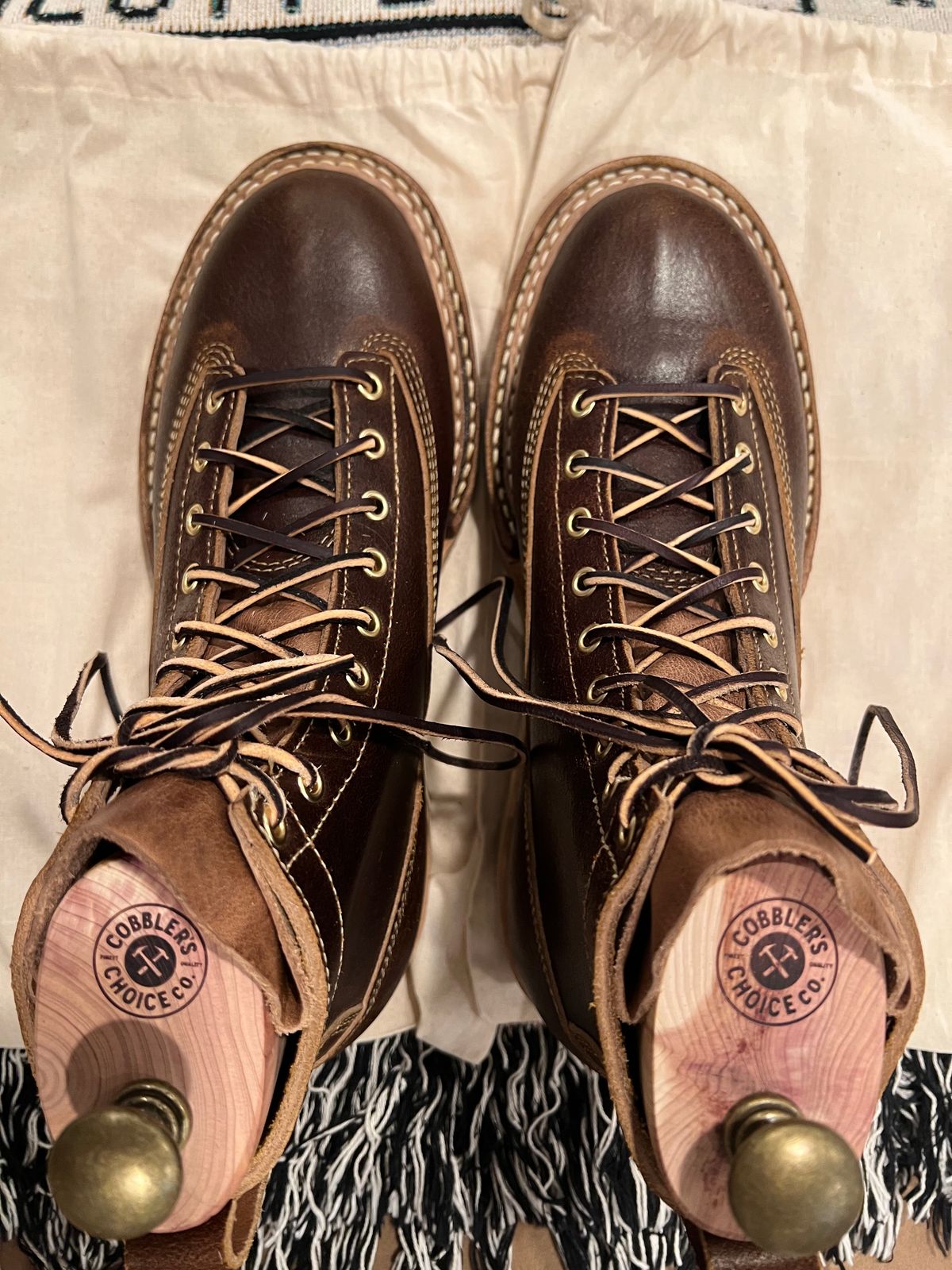 Photo by JPLopez124 on January 14, 2025 of the White's LTT Cutter 350 - Northwest - Vibram 2060 - Horween Cinnamon Waxed Flesh in Horween Cinnamon Waxed Flesh.