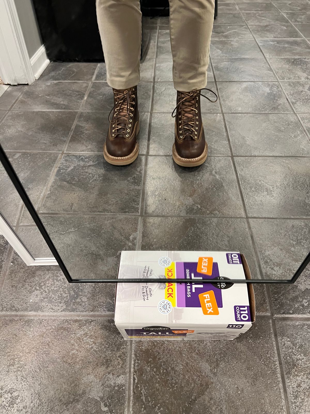 Photo by JPLopez124 on January 14, 2025 of the White's LTT Cutter 350 - Northwest - Vibram 2060 - Horween Cinnamon Waxed Flesh in Horween Cinnamon Waxed Flesh.