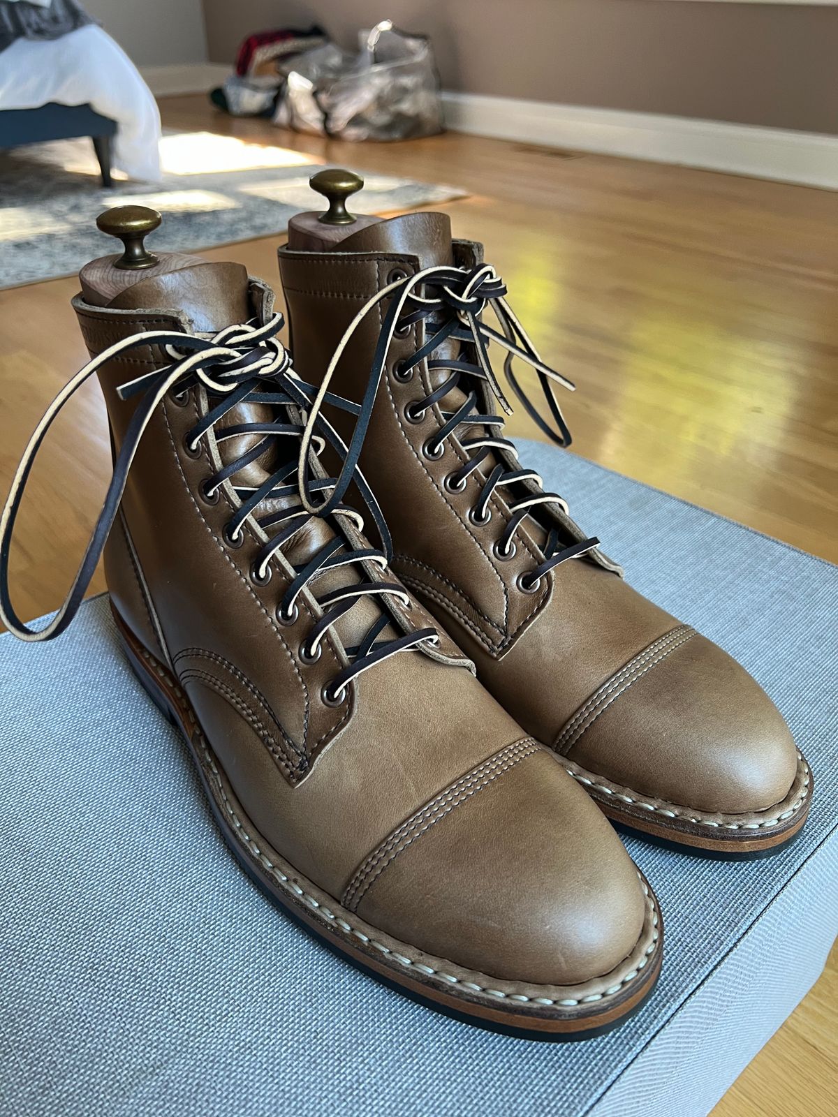 Photo by JPLopez124 on August 27, 2025 of the Whites - Division Road MP-M1 in Horween Natural Chromexcel.