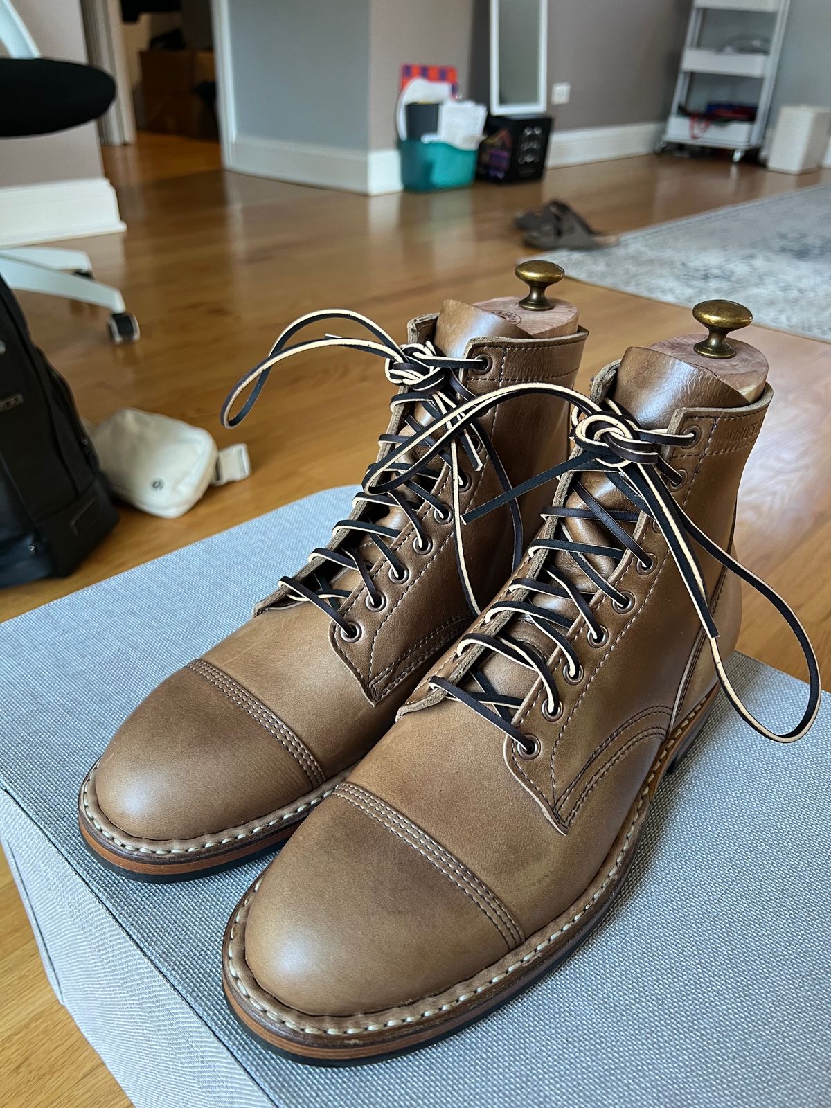 Photo by JPLopez124 on August 27, 2025 of the Whites - Division Road MP-M1 in Horween Natural Chromexcel.