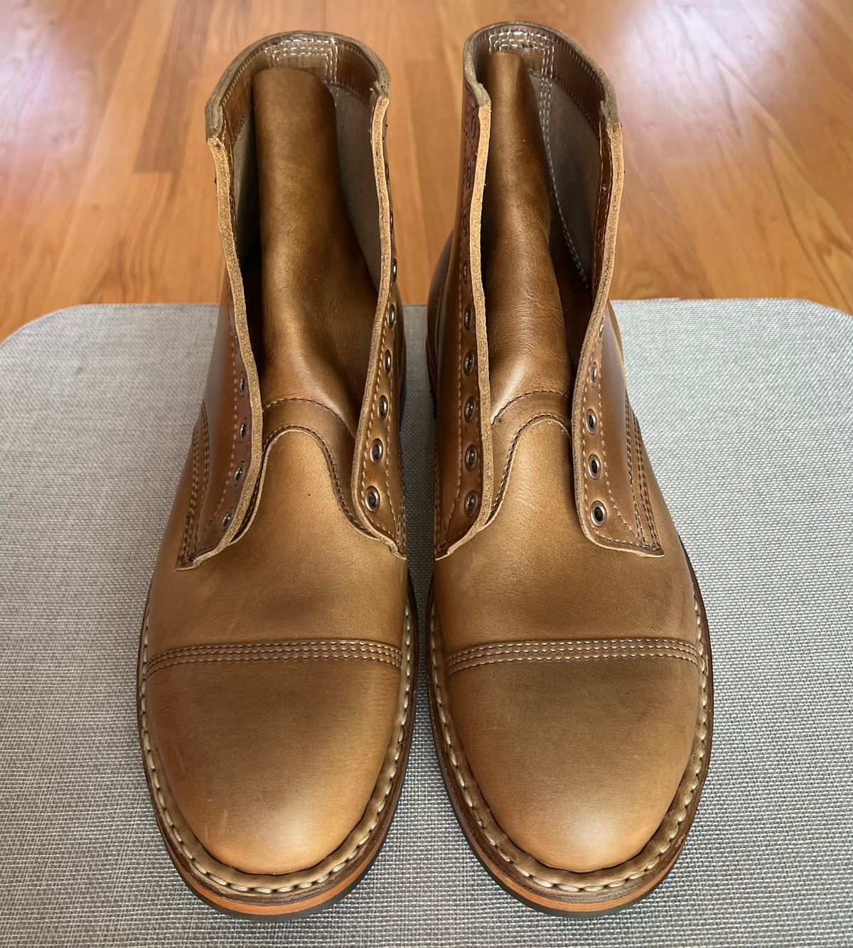 Photo by JPLopez124 on August 26, 2025 of the Whites - Division Road MP-M1 in Horween Natural Chromexcel.