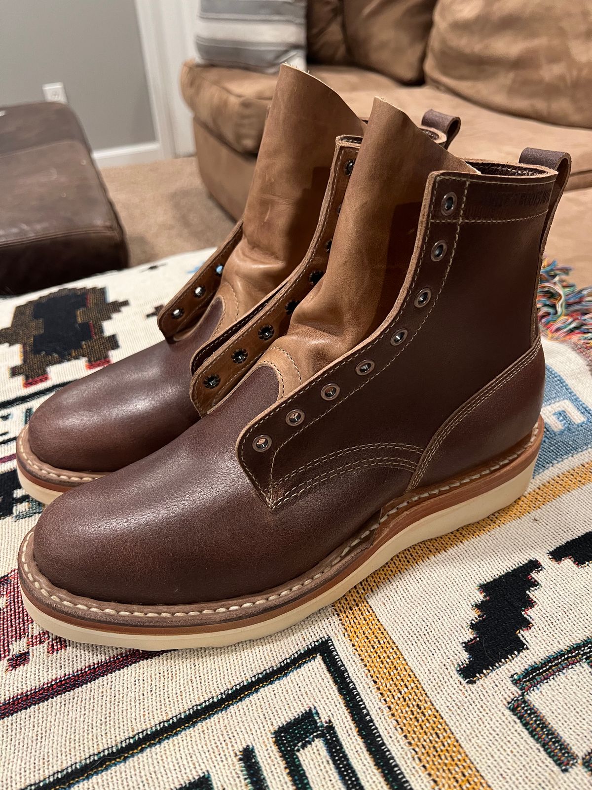Photo by JPLopez124 on March 23, 2025 of the White's 350 Cruiser in Horween Natural Waxed Flesh & Horween Natural Chromexcel.