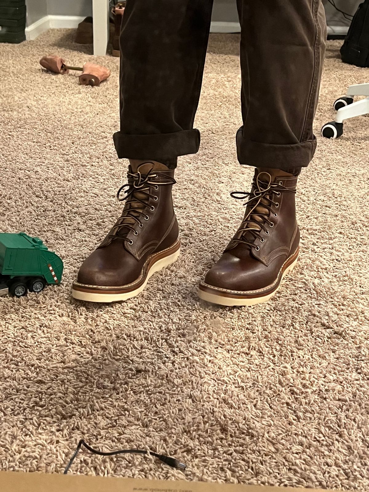 Photo by JPLopez124 on March 24, 2025 of the White's 350 Cruiser in Horween Natural Waxed Flesh & Horween Natural Chromexcel.