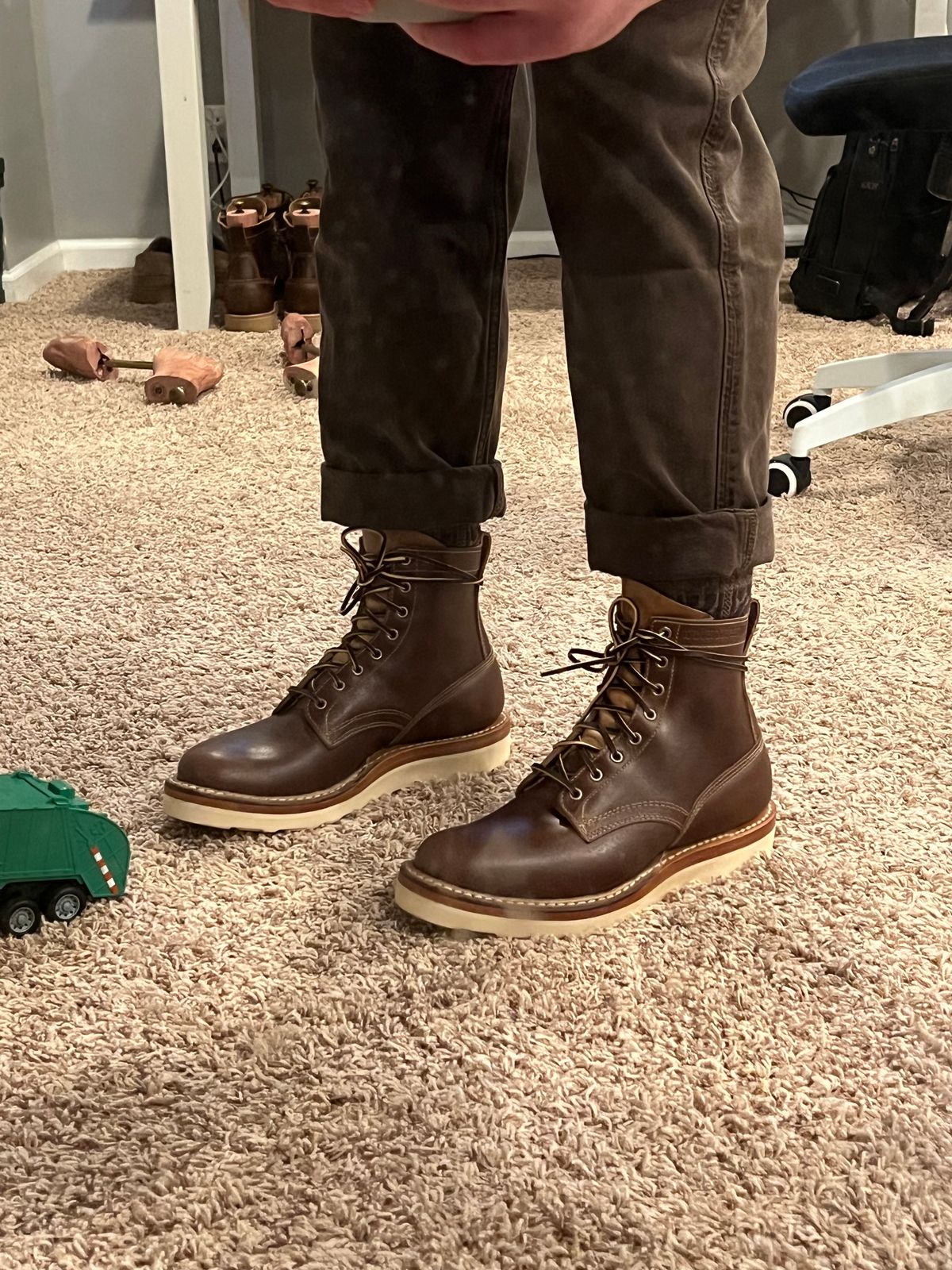 Photo by JPLopez124 on March 24, 2025 of the White's 350 Cruiser in Horween Natural Waxed Flesh & Horween Natural Chromexcel.