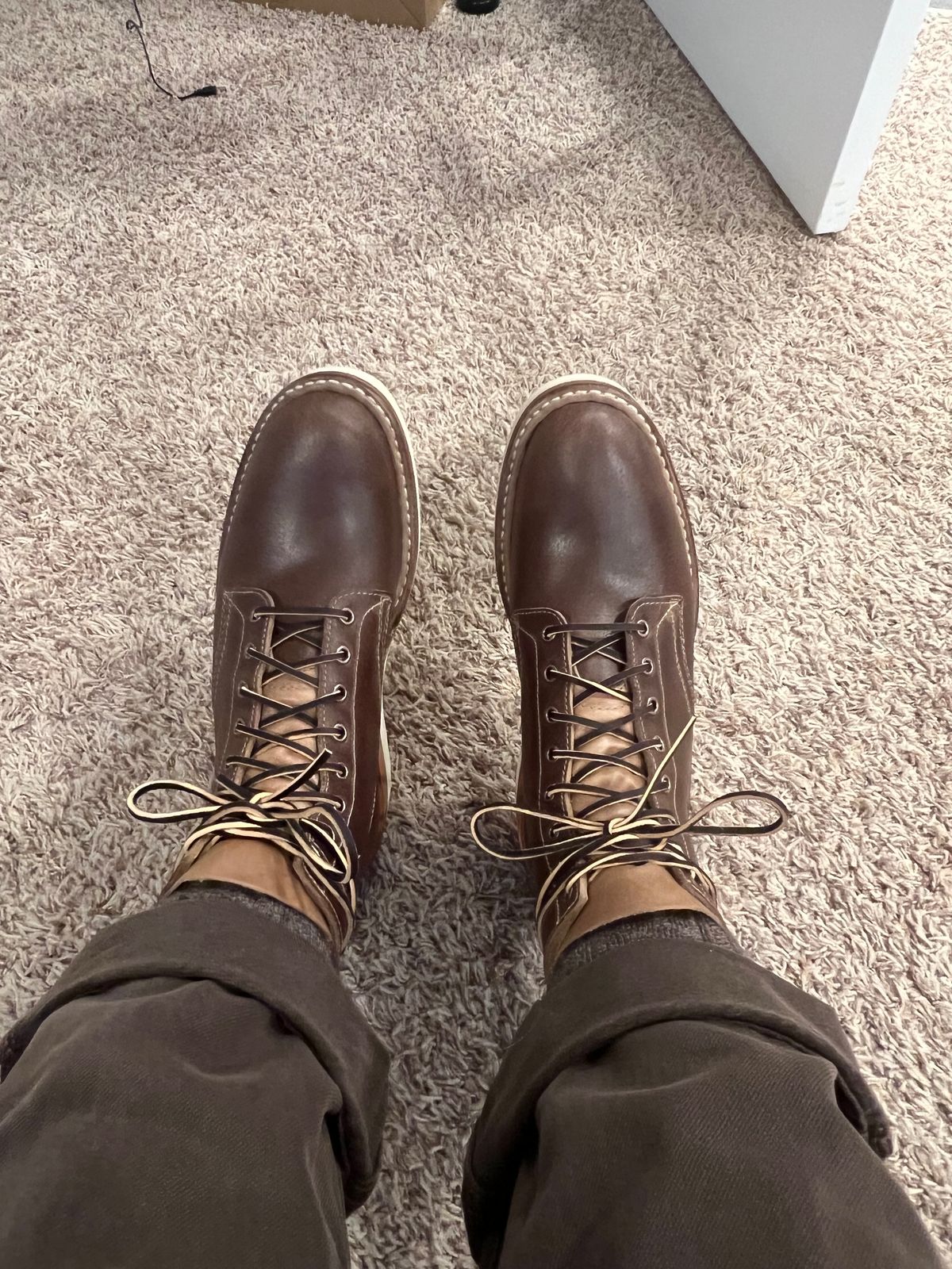 Photo by JPLopez124 on March 24, 2025 of the White's 350 Cruiser in Horween Natural Waxed Flesh & Horween Natural Chromexcel.