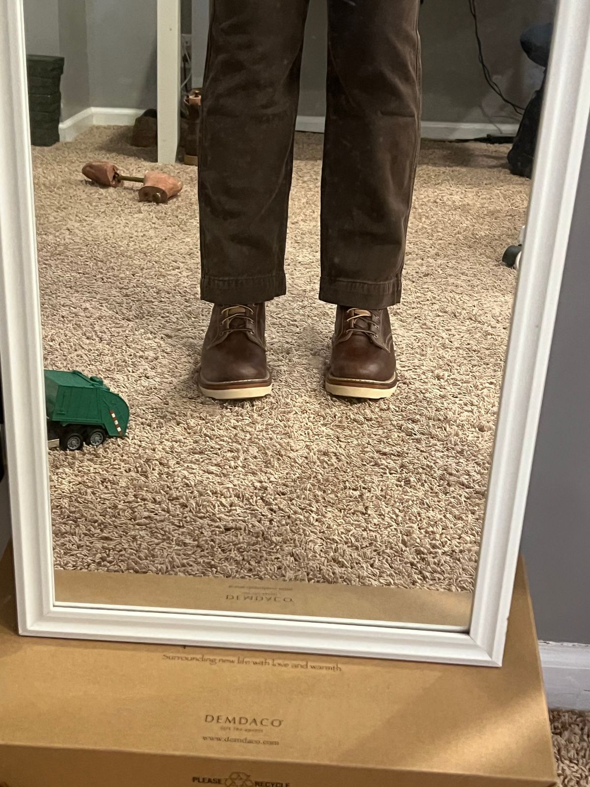 Photo by JPLopez124 on March 24, 2025 of the White's 350 Cruiser in Horween Natural Waxed Flesh & Horween Natural Chromexcel.