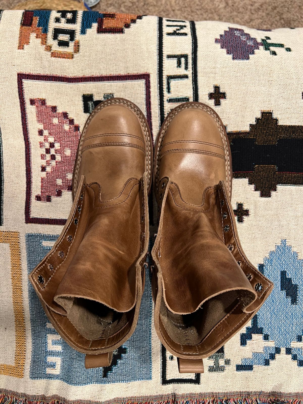 Photo by JPLopez124 on April 2, 2025 of the White's 350 Cruiser Cap Toe in Horween Natural Chromexcel.