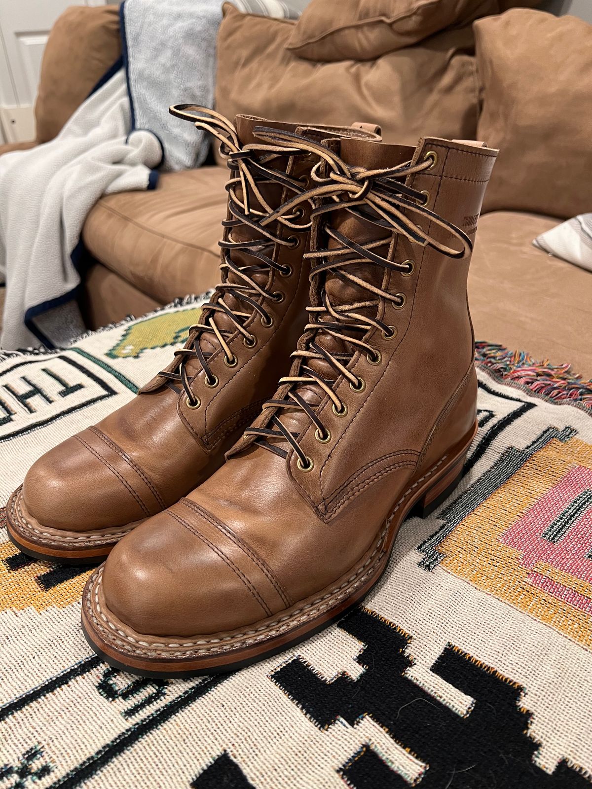 Photo by JPLopez124 on May 14, 2025 of the White's 350 Cruiser in Horween Natural Chromexcel.