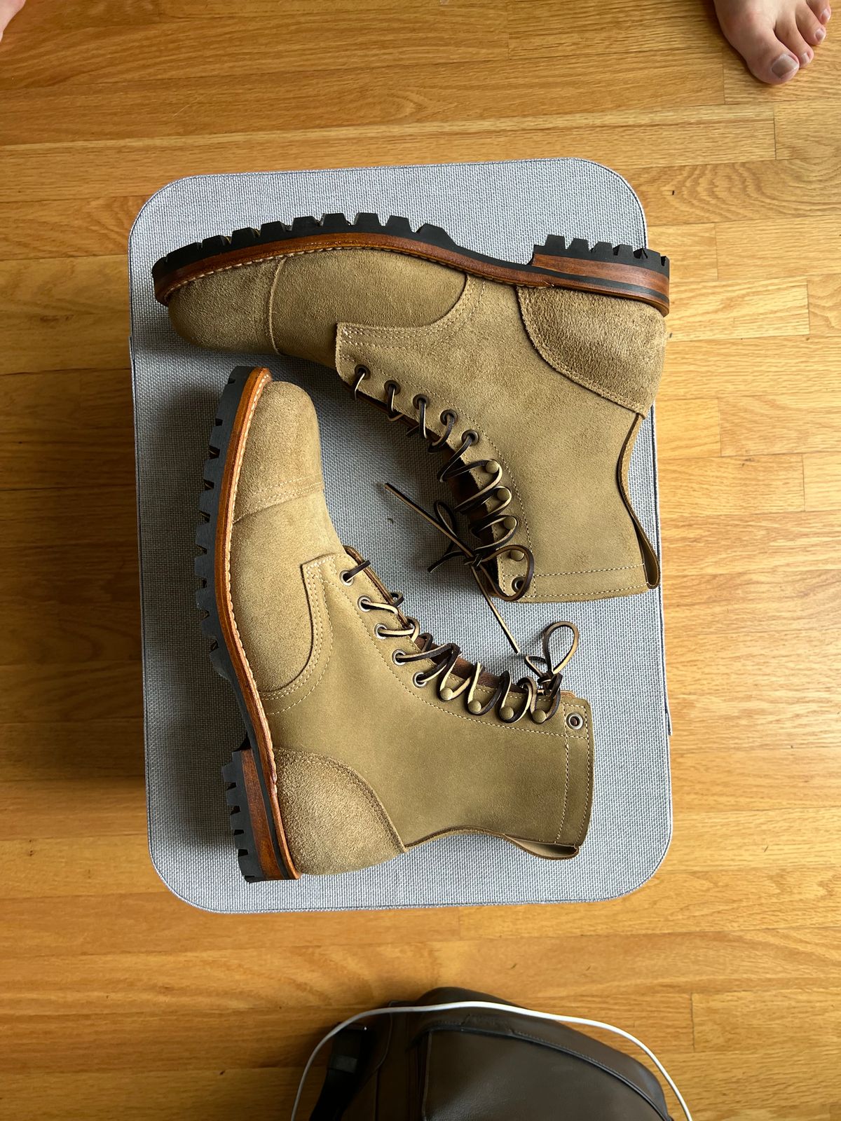 Photo by JPLopez124 on August 7, 2025 of the Truman Upland Boot in Coyote Roughout.