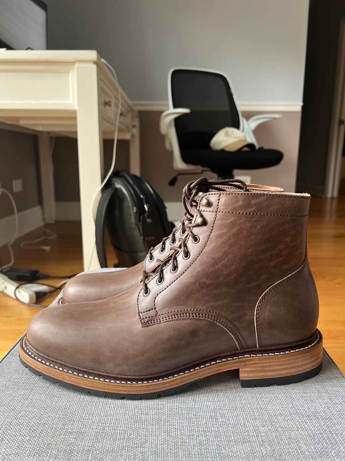 Photo by JPLopez124 on August 17, 2025 of the Caswell Boot Company Lisbon in Maryam 1071 Horsebutt.