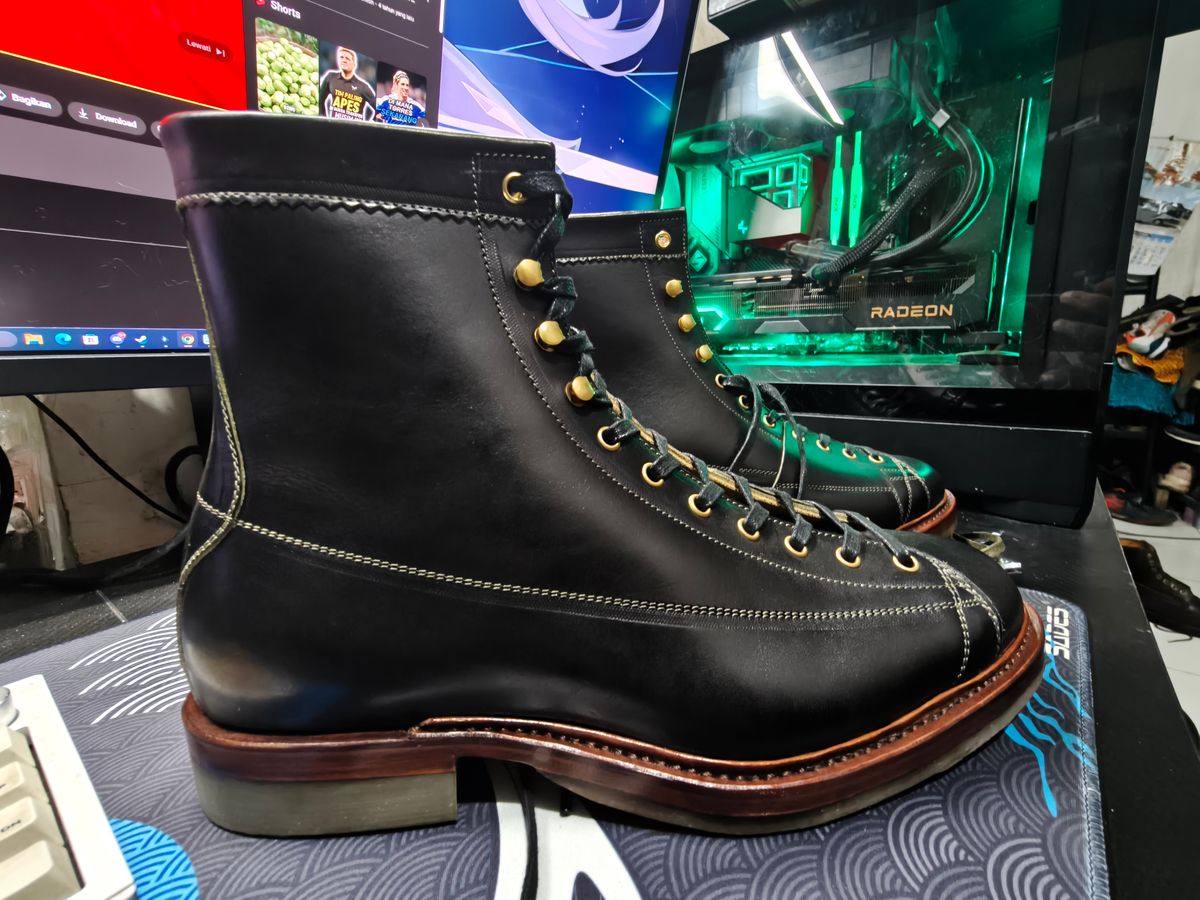 Photo by irsyadaff on July 31, 2025 of the Sagara Cordmaster in Badalassi Carlo Oliva Minerva Overdyed Black.