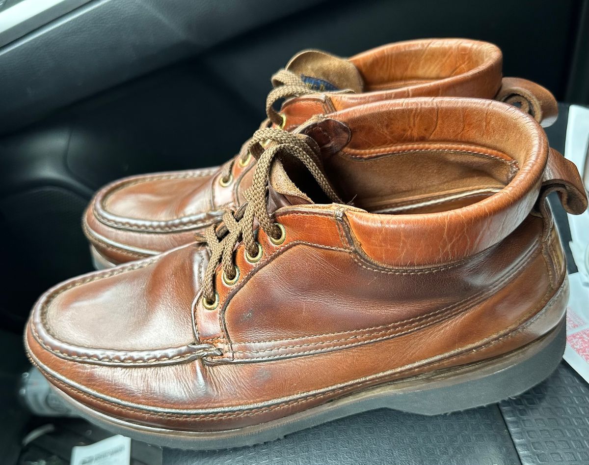 Photo by chazzboots on March 28, 2025 of the Russell Moccasin Co. Traveling Sportsman Chukka in French Veal.
