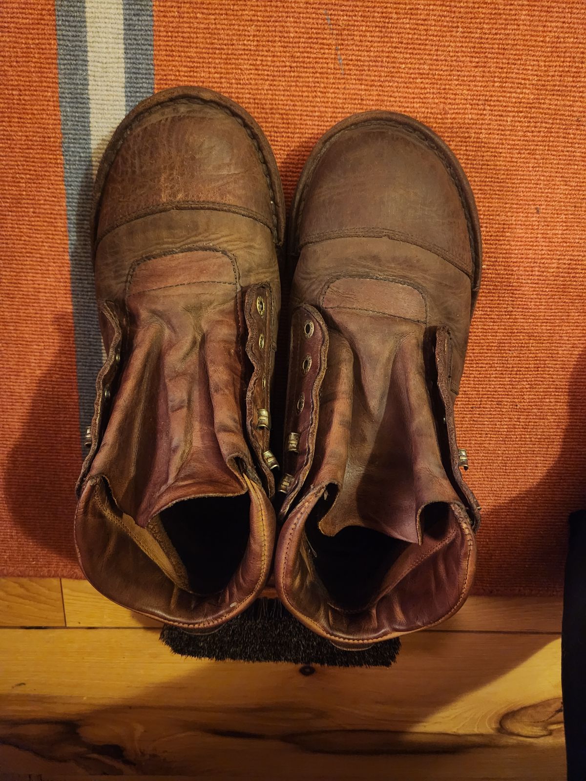 Photo by Amess923 on March 12, 2024 of the Jim Green African Ranger Barefoot Boot in Fudge Crazy Horse.