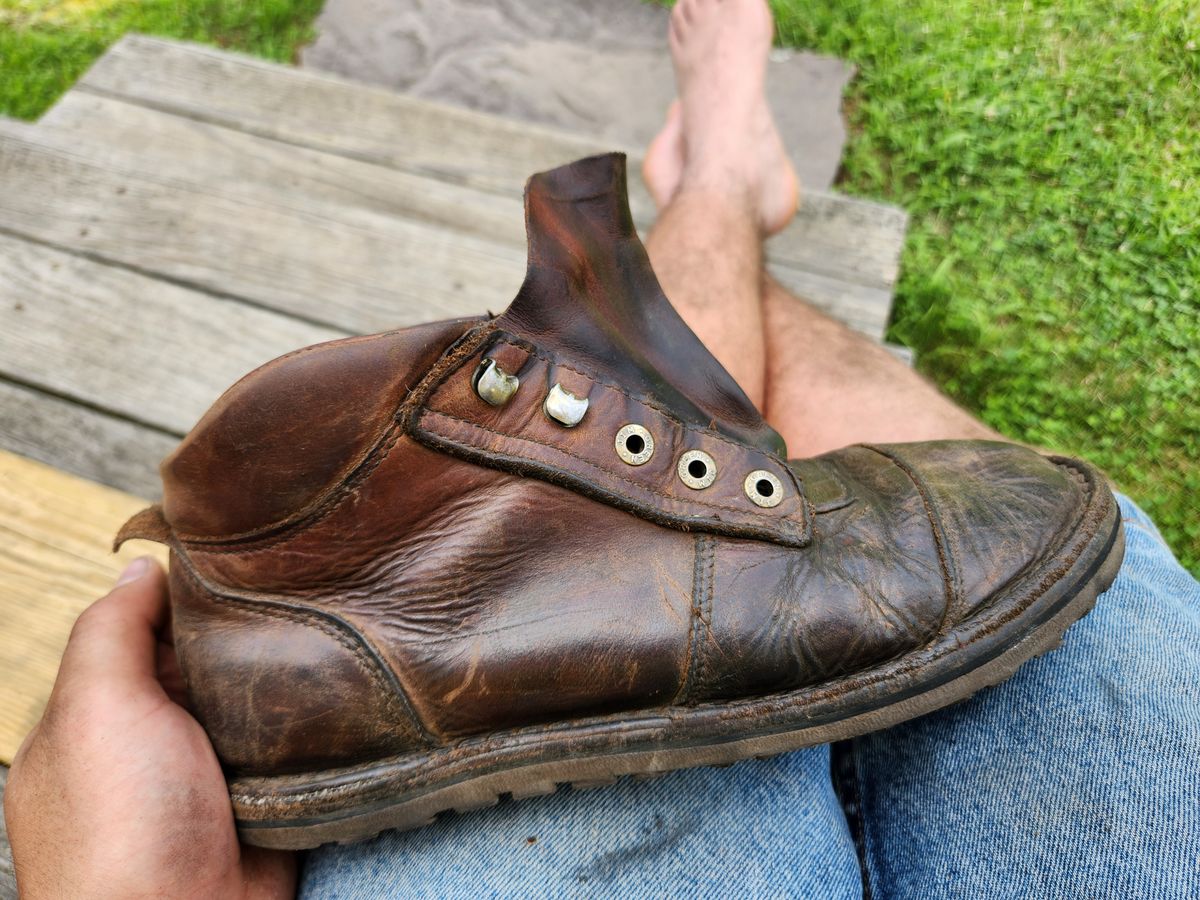 Photo by Amess923 on July 18, 2024 of the Jim Green African Ranger Barefoot Boot in Fudge Crazy Horse.