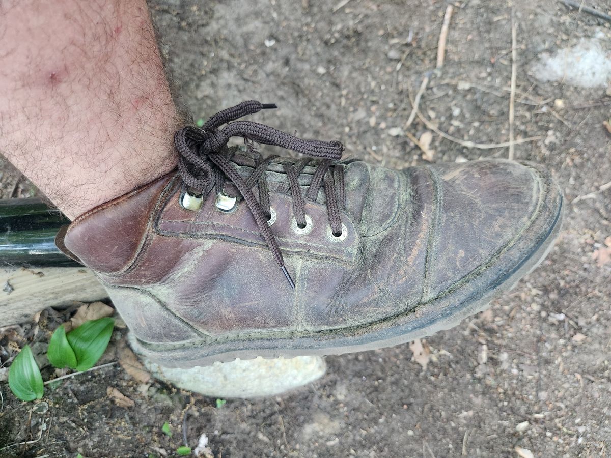 Photo by Amess923 on June 1, 2024 of the Jim Green African Ranger Barefoot Boot in Fudge Crazy Horse.