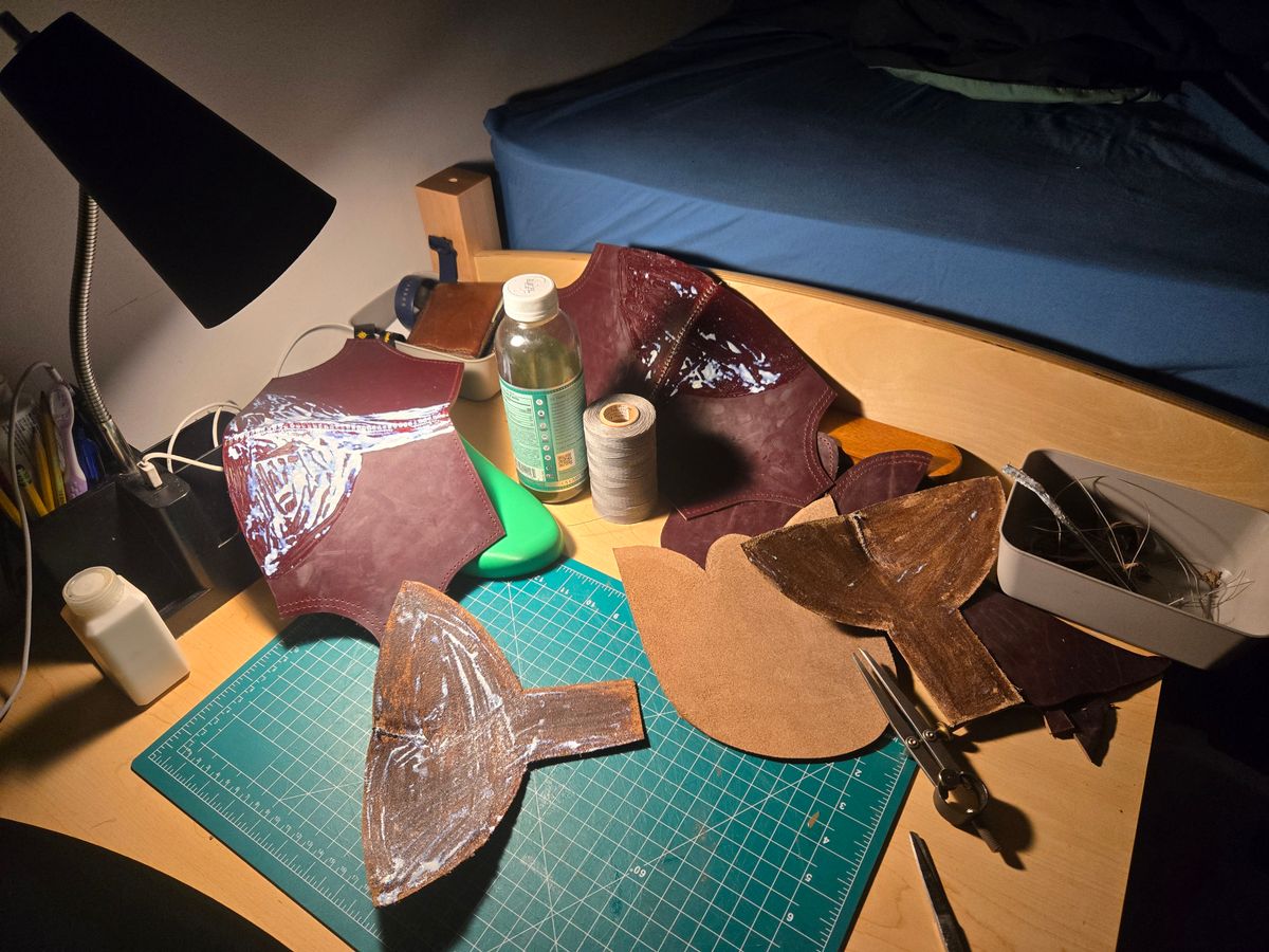 Photo by Amess923 on March 28, 2025 of the Self-Made Barefoot Boot in Horween Burgundy Chromexcel.
