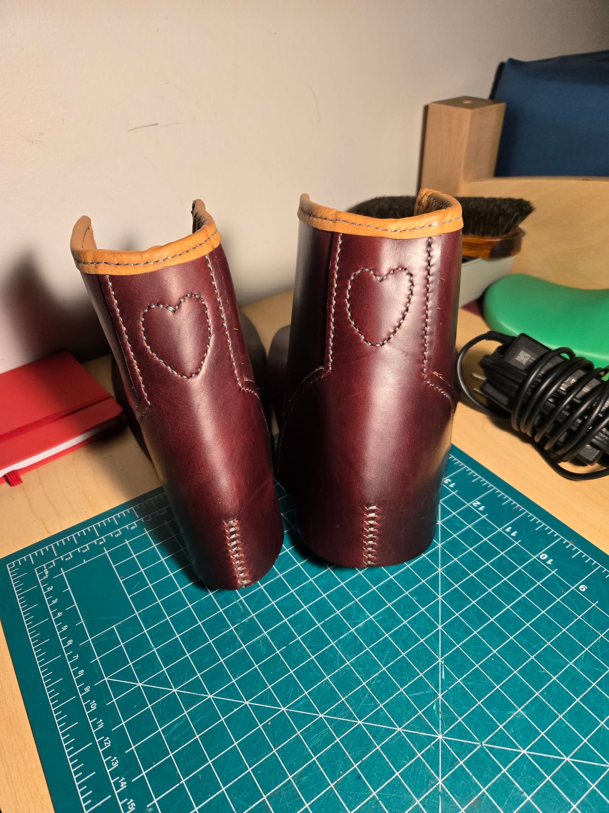 Photo by Amess923 on May 4, 2025 of the Self-Made Barefoot Boot in Horween Burgundy Chromexcel.