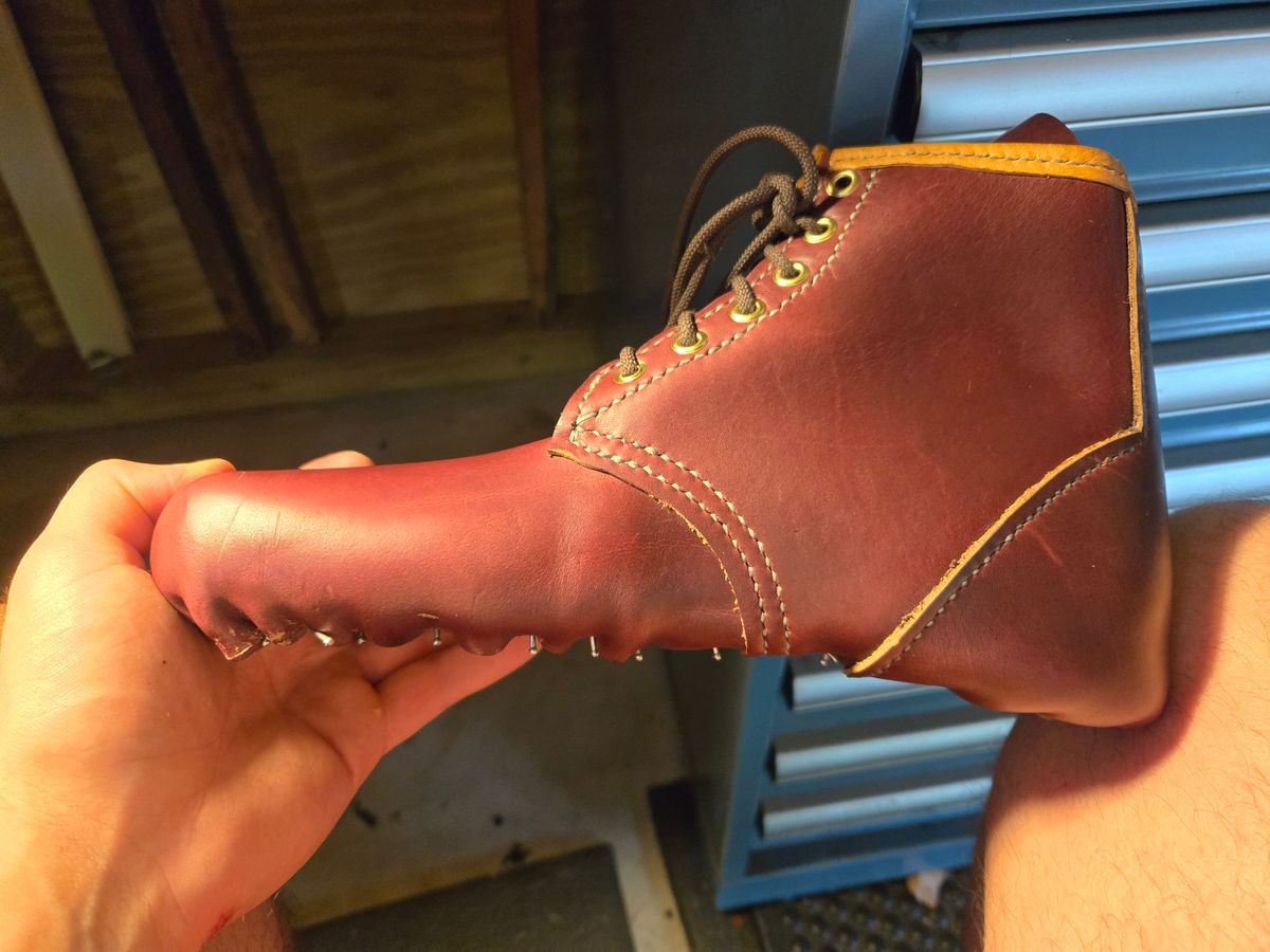 Photo by Amess923 on May 15, 2025 of the Self-Made Barefoot Boot in Horween Burgundy Chromexcel.